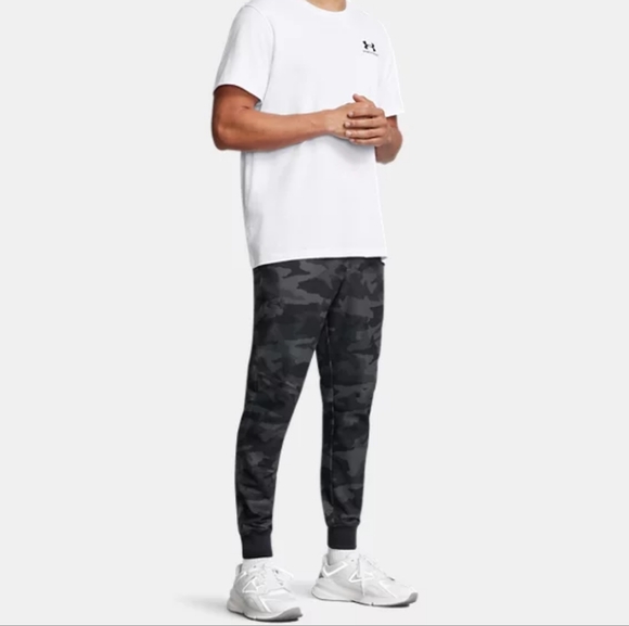 Under Armour "Sportstyle Elite" Joggers - Picture 6 of 6